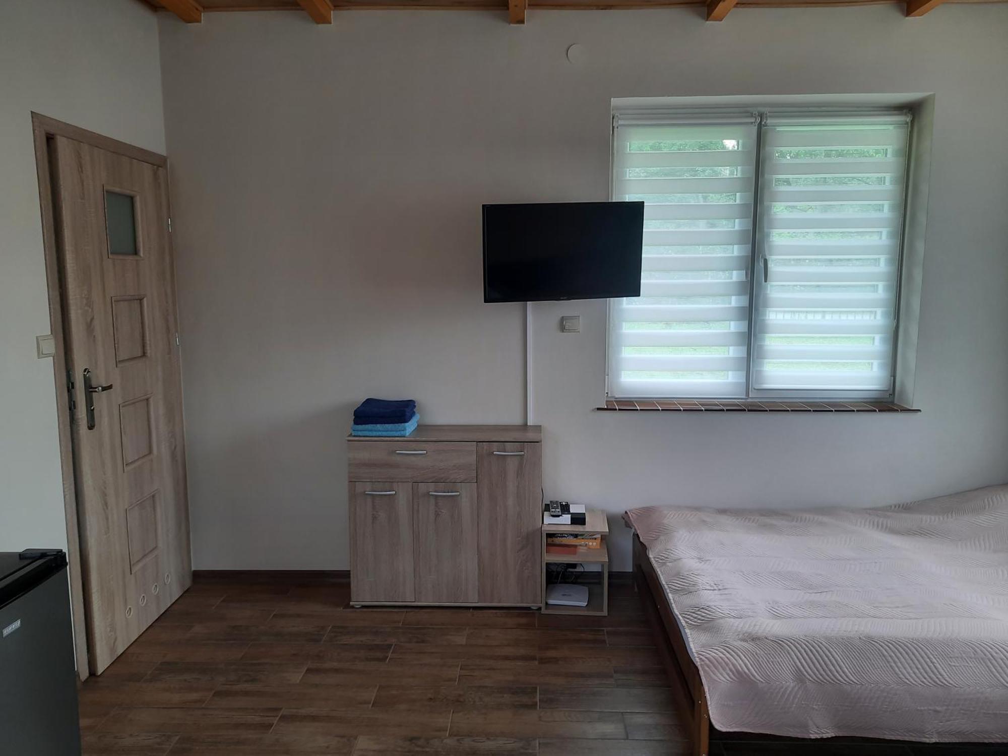 Brzoskwiniowy Domek Ustrzyki Dolne Exterior foto